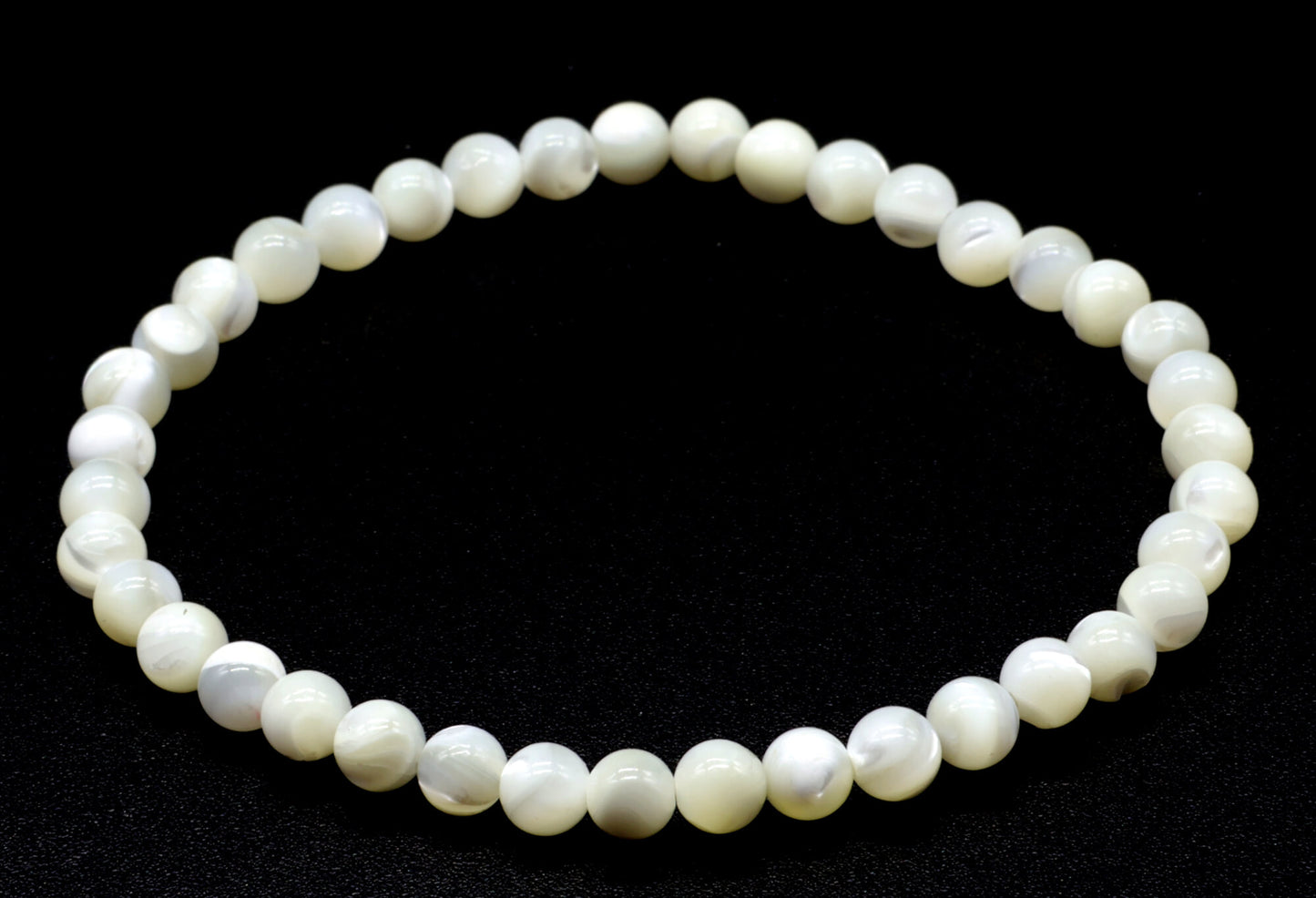 Bracelet 'Mother of Pearl' perles 4mm
