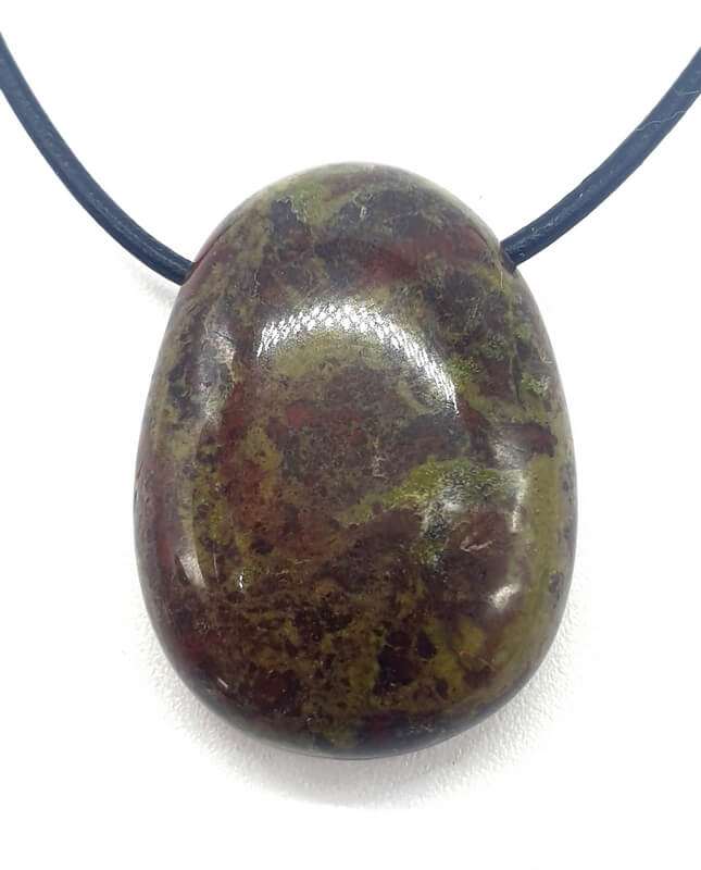 Jaspe Sang de Dragon roulée Percée 3cm