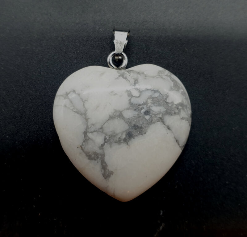 Pendentif Coeur Howlite 2.5cm